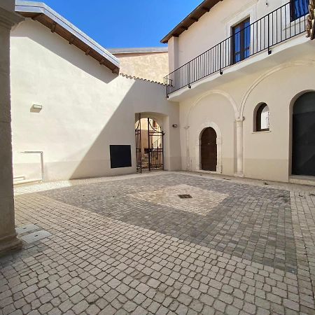 Apartamento Dimora Degli Angeli LʼAquila Exterior foto
