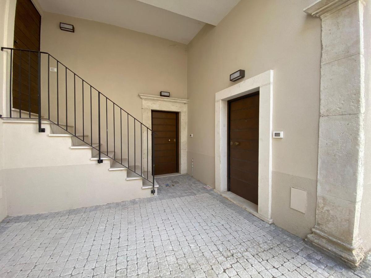 Apartamento Dimora Degli Angeli LʼAquila Exterior foto