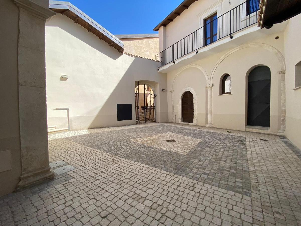 Apartamento Dimora Degli Angeli LʼAquila Exterior foto