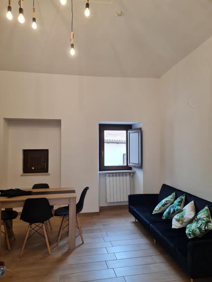 Apartamento Dimora Degli Angeli LʼAquila Exterior foto
